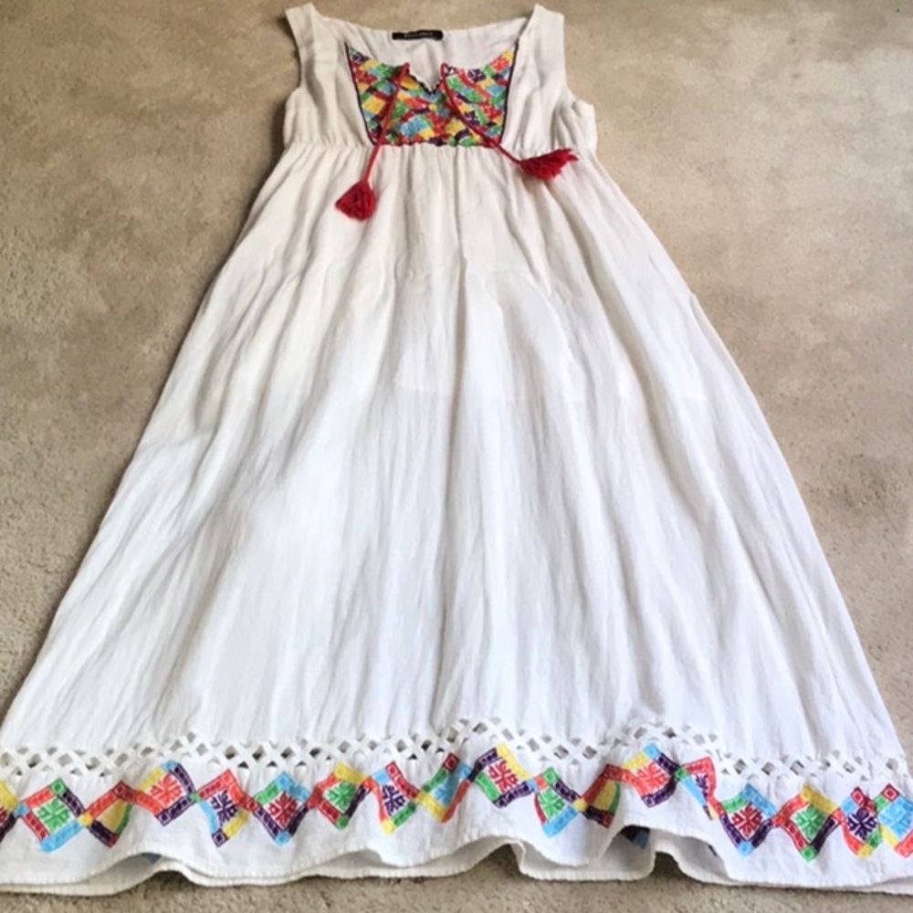 Wells Grace Cotton embroidered maxi dress. Sz M